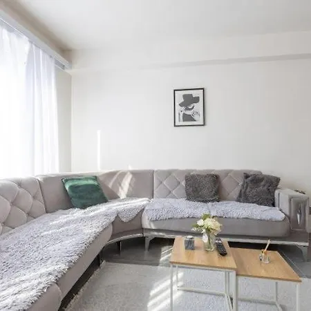 White Bird Apartment *